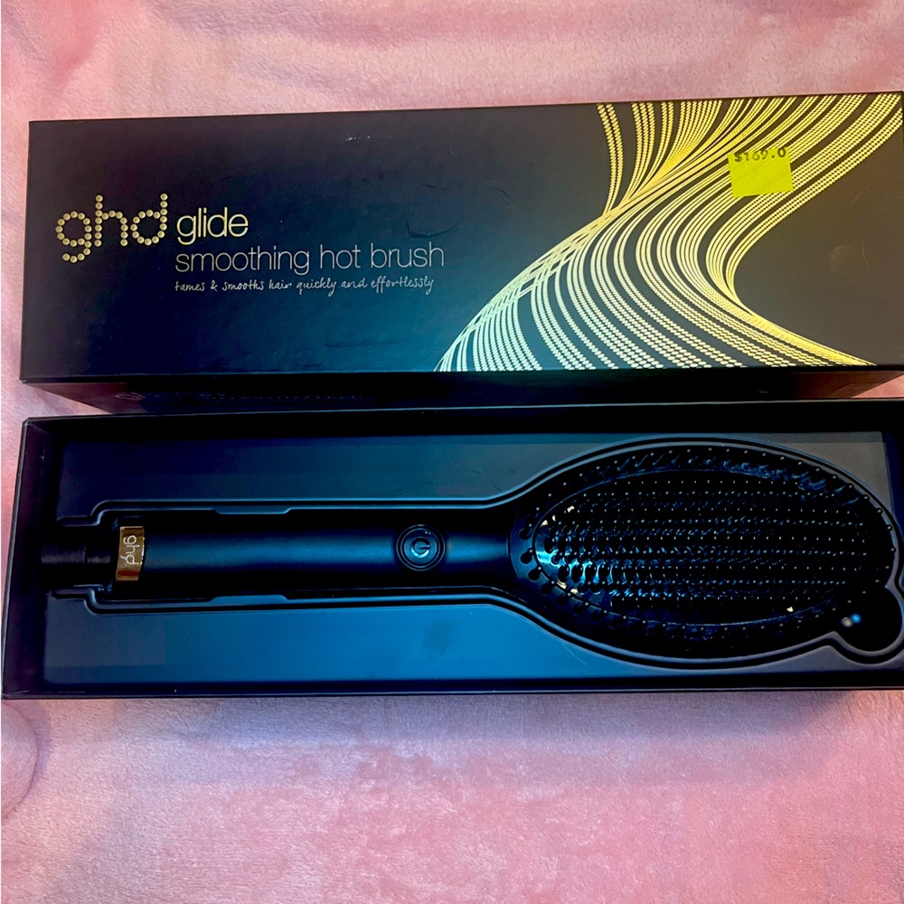 ghd Glide professional hot brush